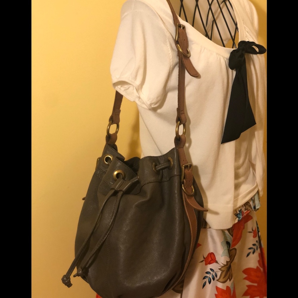 FOSSIL leather Drawstring bucket bag - Picture 2 of 15